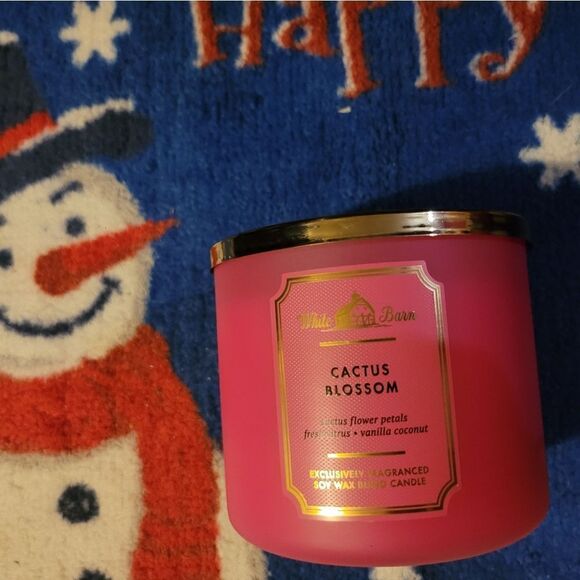 Used Japanese Cherry Blossom bath and body works 3-wick candle - Picture 8 of 16